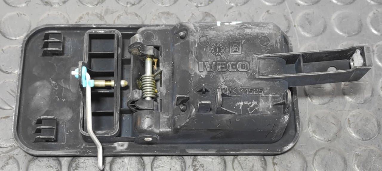 Recambio de MANETA INTERIOR TRASERA DERECHA para IVECO DAILY CAJA CERRADA (2006 =>) referencia OEM IAM 14525 3