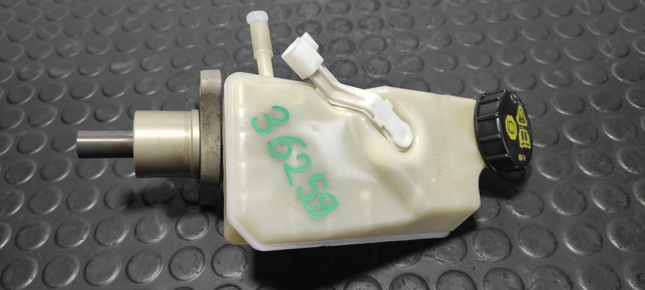 Recambio de BOMBA FRENO para FORD FOCUS BERLINA (CAP) 1.6 16V CAT HWDA referencia OEM IAM 03350891031 - AZUL 2