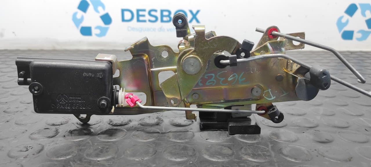 Recambio de CERRADURA  CORREDERA DERECHA  para PEUGEOT PARTNER (S1) Break WJY referencia OEM IAM 136200 - BLANCO