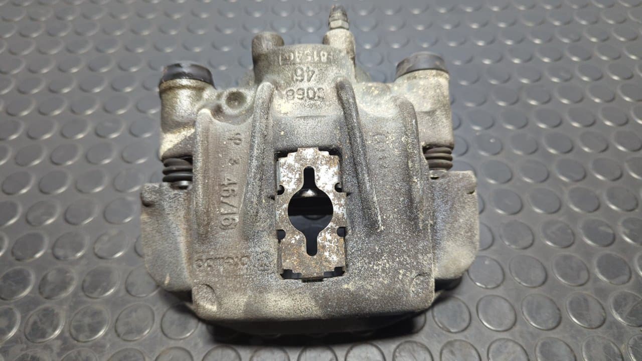 Recambio de PINZA DE FRENO TRASERA IZQUIERDA para CITROEN JUMPER COMBI (2) 27 C 2.8 HDi Club Ntz. 1000 814043S referencia OEM IAM C068 - BLANCO