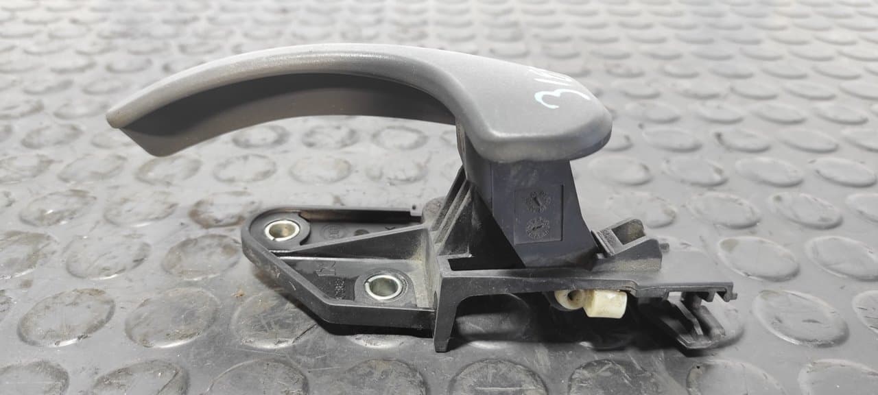 Recambio de MANETA INTERIOR DELANTERA IZQUIERDA para FIAT DUCATO CAJA ABEIRTA 33 (06.2006 =>) 2.3 JTD CAT F1AE0481D referencia OEM IAM C982 - BLANCO 5