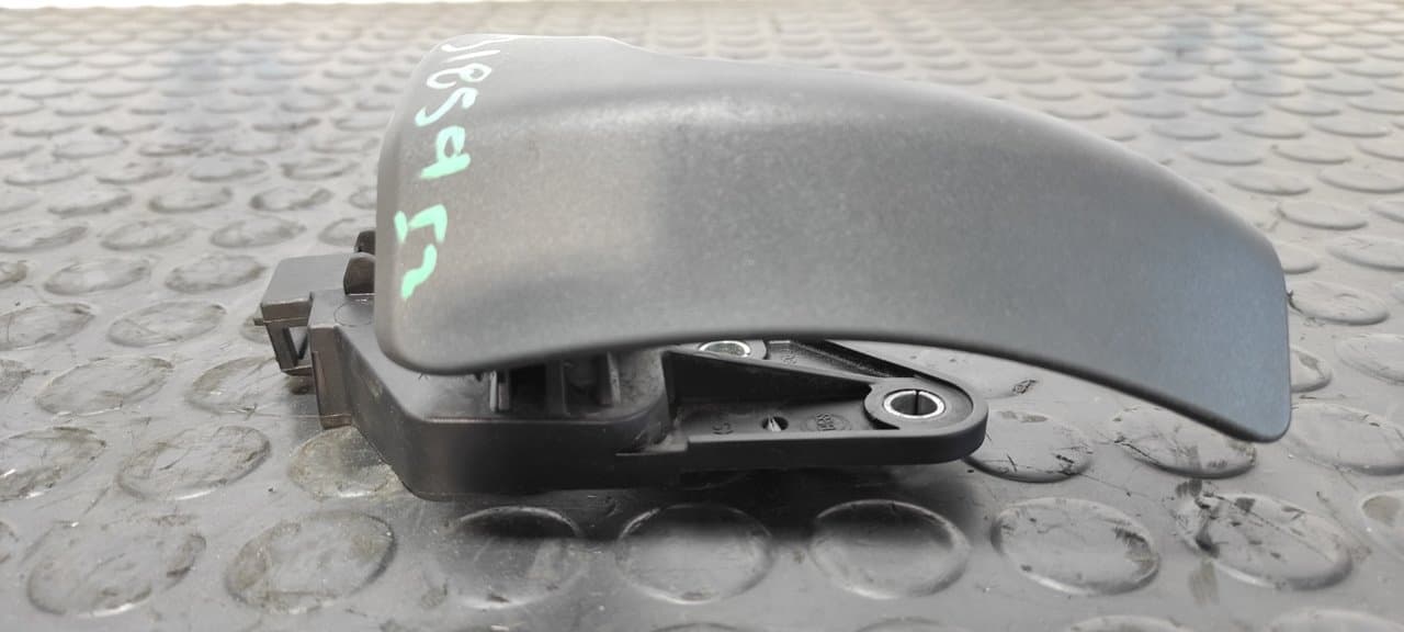 Recambio de MANETA INTERIOR DELANTERA IZQUIERDA para FIAT DUCATO CAJA ABEIRTA 33 (06.2006 =>) 2.3 JTD CAT F1AE0481D referencia OEM IAM C982 - BLANCO 3