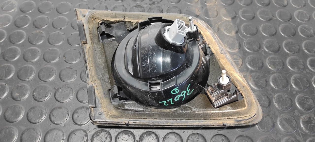 Recambio de PILOTO PORTON DERECHO para MAZDA 3 BERLINA (BK) 1.6 CD Diesel CAT Y601 referencia OEM IAM P2775R - NEGRO 4