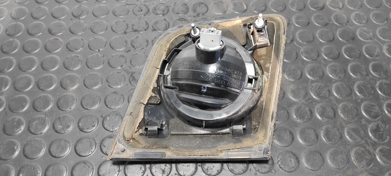 Recambio de PILOTO PORTON DERECHO para MAZDA 3 BERLINA (BK) 1.6 CD Diesel CAT Y601 referencia OEM IAM P2775R - NEGRO 5