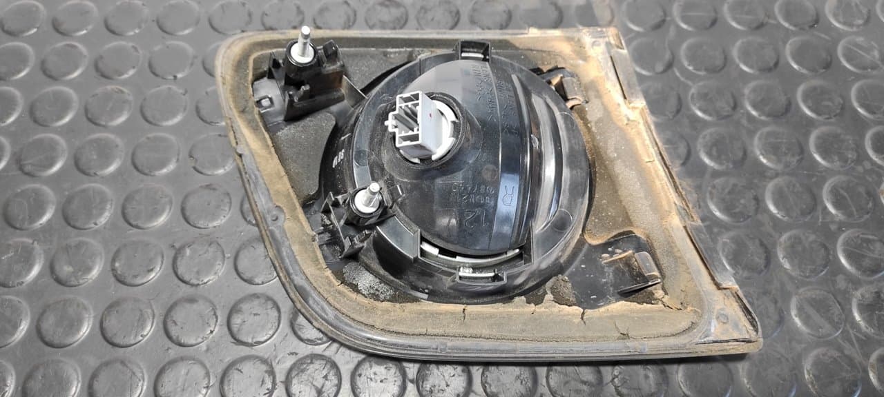 Recambio de PILOTO PORTON DERECHO para MAZDA 3 BERLINA (BK) 1.6 CD Diesel CAT Y601 referencia OEM IAM P2775R - NEGRO 2