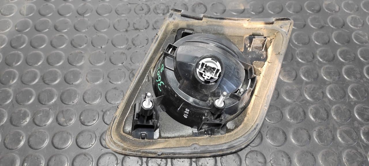Recambio de PILOTO PORTON DERECHO para MAZDA 3 BERLINA (BK) 1.6 CD Diesel CAT Y601 referencia OEM IAM P2775R - NEGRO 3