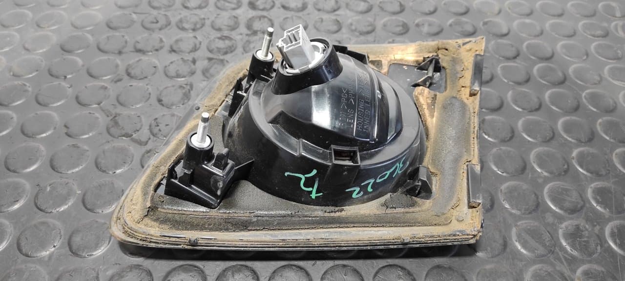 Recambio de PILOTO PORTON IZQUIERDO para MAZDA 3 BERLINA (BK) 1.6 CD Diesel CAT Y601 referencia OEM IAM P2775L - NEGRO 4