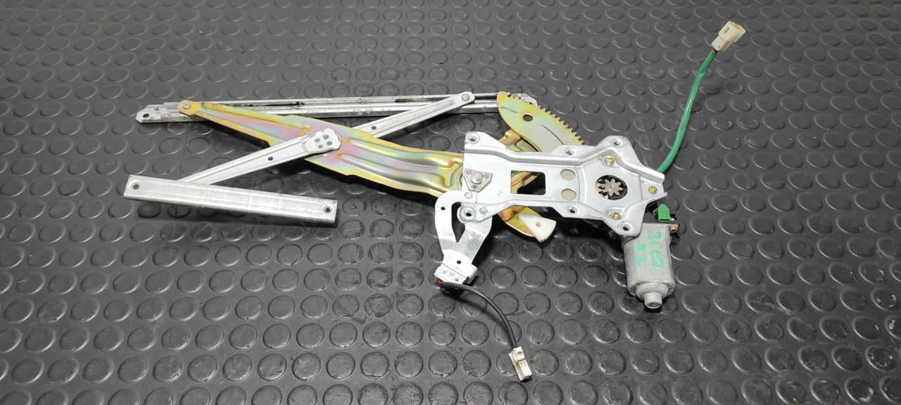Recambio de ELEVALUNAS DELANTERO IZQUIERDO para MITSUBISHI L 200 (K6/7) 4D56 referencia OEM IAM MR144595 - NEGRO
