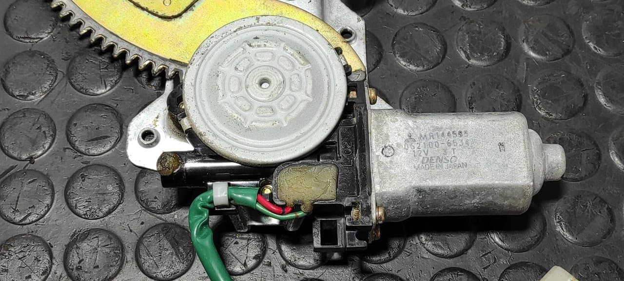 Recambio de ELEVALUNAS DELANTERO IZQUIERDO para MITSUBISHI L 200 (K6/7) 4D56 referencia OEM IAM MR144595 - NEGRO 4
