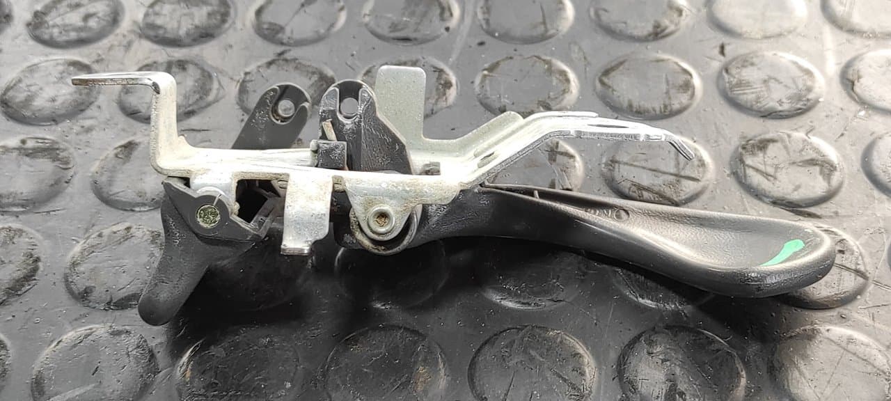 Recambio de MANETA INTERIOR DELANTERA IZQUIERDA para MITSUBISHI L 200 (K6/7) 2500 TD Magnum Sport (4-ptas.) 4D56 - NEGRO 3