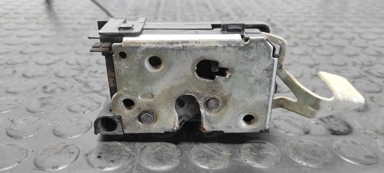 Recambio de CERRADURA PUERTA DELANTERA DERECHA para CITROEN JUMPER COMBI (2) 27 C 2.8  HDi  Club  Ntz. 1000 814043S referencia OEM IAM B792 - BLANCO 2