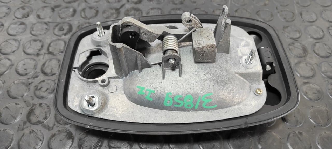 Recambio de MANETA DELANTERA IZQUIERDA para FIAT DUCATO CAJA ABEIRTA 33 (06.2006 =>) 2.3 JTD CAT F1AE0481D referencia OEM IAM 233347 - BLANCO 2