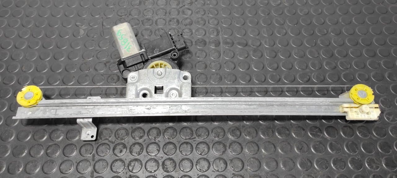 Recambio de ELEVALUNAS DELANTERO DERECHO para FIAT DUCATO CAJA ABEIRTA 33 (06.2006 =>) 2.3 JTD CAT F1AE0481D referencia OEM IAM 73001003 - BLANCO