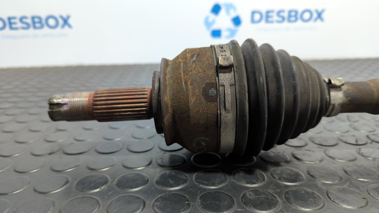Recambio de TRANSMISION DELANTERA IZQUIERDA para FIAT GRANDE PUNTO (199) 1.9 8V Multijet Sport 199A5000 referencia OEM IAM 55700614 - BLANCO 4