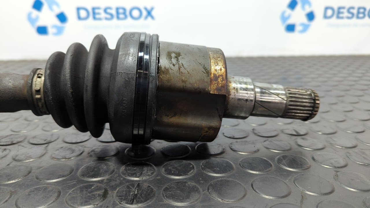 Recambio de TRANSMISION DELANTERA IZQUIERDA para FIAT GRANDE PUNTO (199) 1.9 8V Multijet Sport 199A5000 referencia OEM IAM 55700614 - BLANCO 2