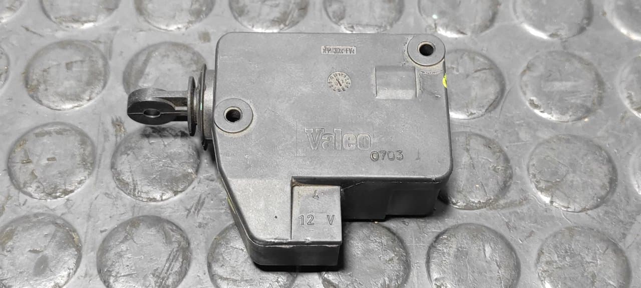 Recambio de MOTOR CIERRE CENTRALIZADO PORTON para PEUGEOT 406 COUPE (S1/S2) 2,2 HDI ultima edizione Pack 4HXDW12TED4FAP referencia OEM IAM 0705 - BLANCO