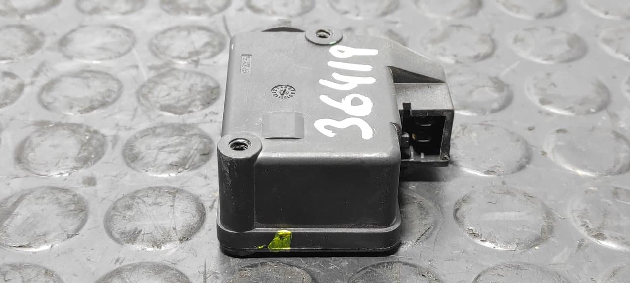 Recambio de MOTOR CIERRE CENTRALIZADO PORTON para PEUGEOT 406 COUPE (S1/S2) 2,2 HDI ultima edizione Pack 4HXDW12TED4FAP referencia OEM IAM 0705 - BLANCO 4