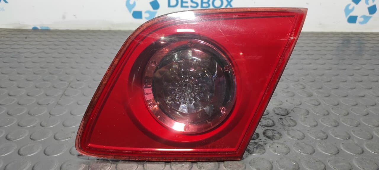 Recambio de PILOTO PORTON DERECHO para MAZDA 3 BERLINA (BK) 1.6 CRDT  Active Y601 referencia OEM IAM P2913R - GRIS
