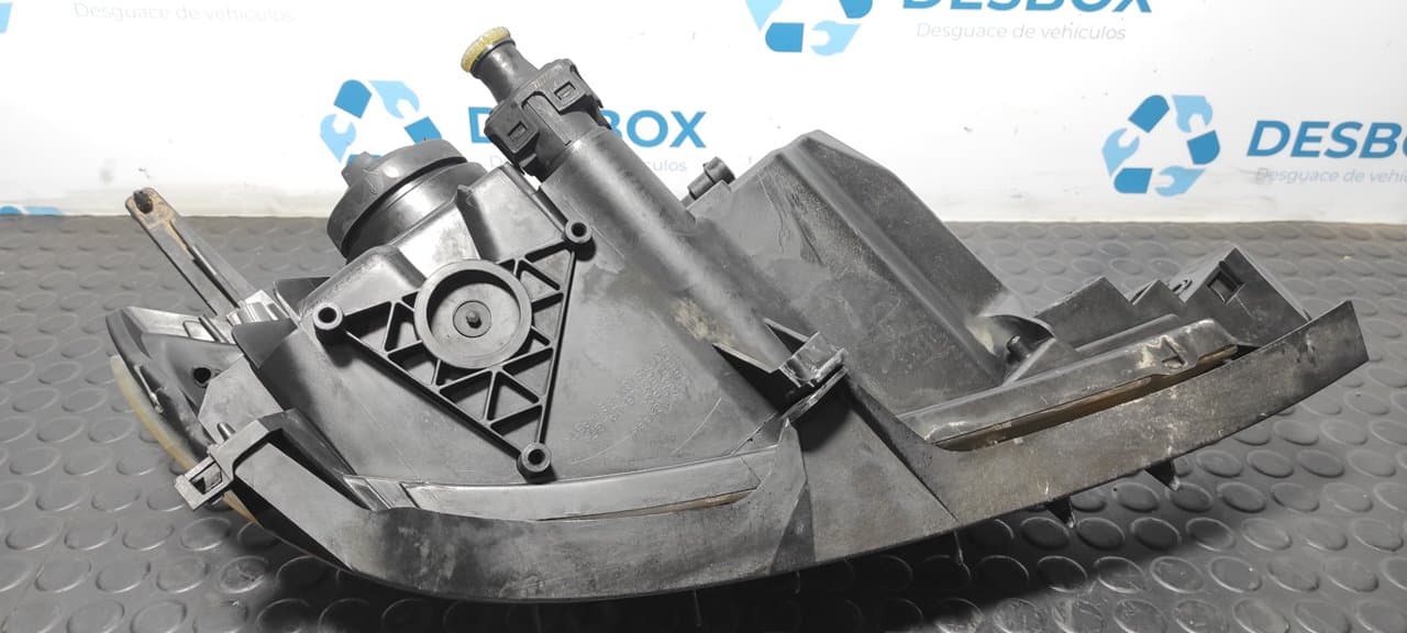 Recambio de FARO IZQUIERDO para MAZDA 3 BERLINA (BK) 1.6 CRDT  Active Y601 referencia OEM IAM P2951 - GRIS 7