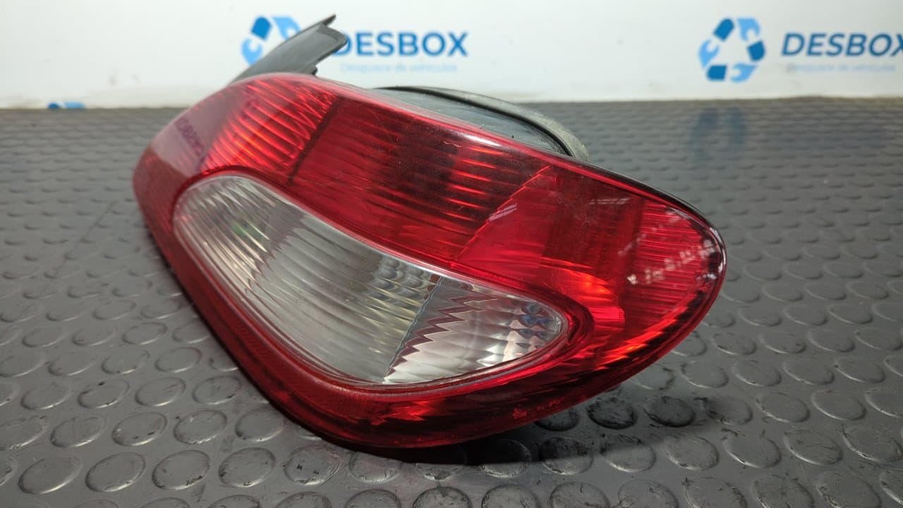 Recambio de PILOTO TRASERO DERECHO para PEUGEOT 406 COUPE (S1/S2) 2,2 HDI ultima edizione Pack 4HXDW12TED4FAP referencia OEM IAM 2289D - BLANCO 4