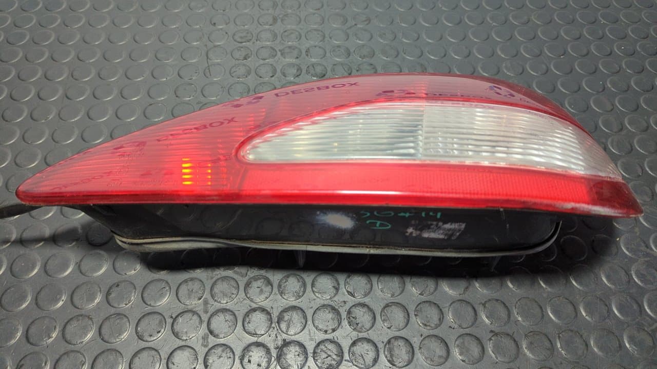 Recambio de PILOTO TRASERO DERECHO para PEUGEOT 406 COUPE (S1/S2) 2,2 HDI ultima edizione Pack 4HXDW12TED4FAP referencia OEM IAM 2289D - BLANCO 6
