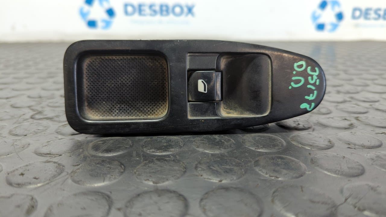 Recambio de MANDO ELEVALUNAS DELANTERO DERECHO para PEUGEOT EXPERT KASTEN Furg. acristaldo RHKDW10UTED4 referencia OEM IAM 14996130 - GRIS
