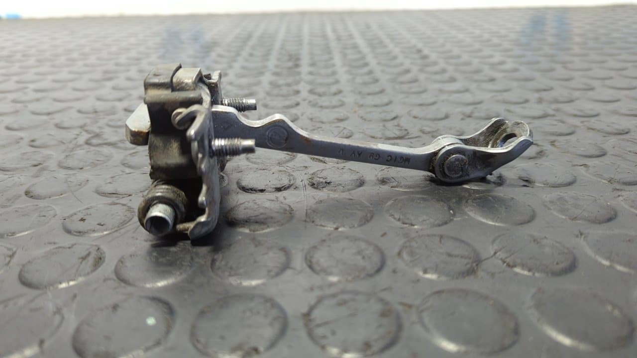 Recambio de RETENEDOR PUERTA DERECHA para PEUGEOT EXPERT KASTEN Furg. acristaldo RHKDW10UTED4 referencia OEM IAM MGIC G9 AV - GRIS 3