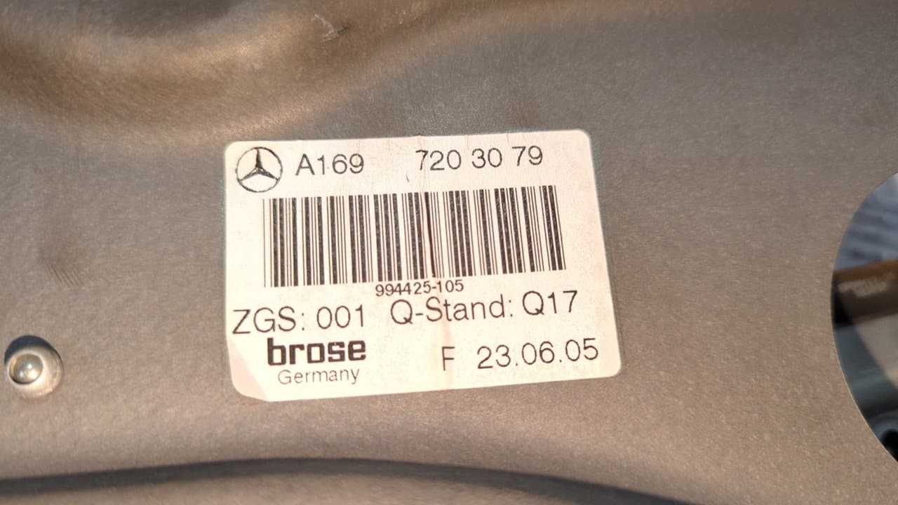 Recambio de ELEVALUNAS DELANTERO DERECHO para MERCEDES-BENZ CLASE A (W169) A 170  A-Edition M266940 referencia OEM IAM A1697203079 - NEGRO 5