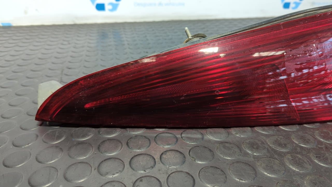 Recambio de PILOTO TRASERO DERECHO para FIAT PUNTO BERLINA (188) * 188AA000 referencia OEM IAM 286202   - BLANCO 2