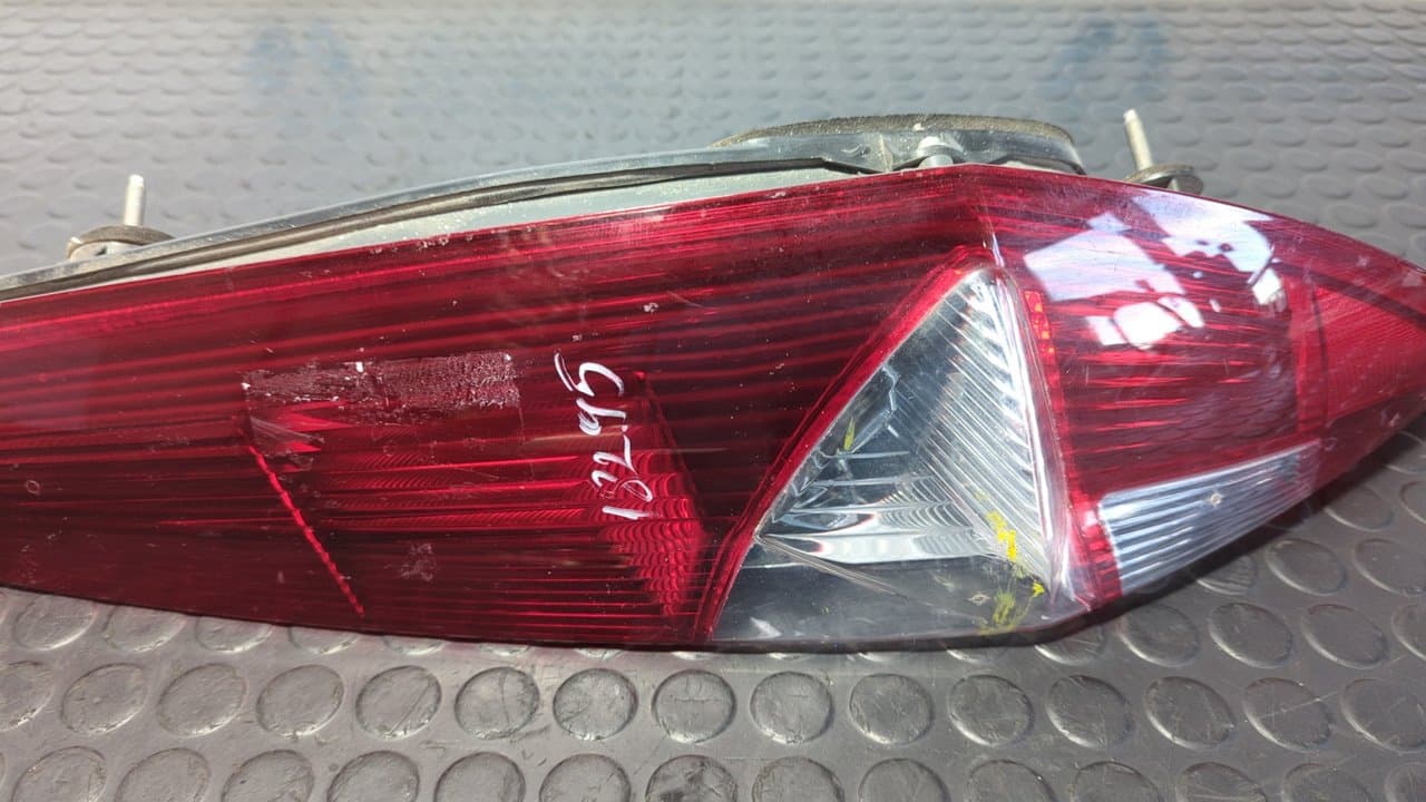 Recambio de PILOTO TRASERO DERECHO para FIAT PUNTO BERLINA (188) * 188AA000 referencia OEM IAM 286202   - BLANCO 6