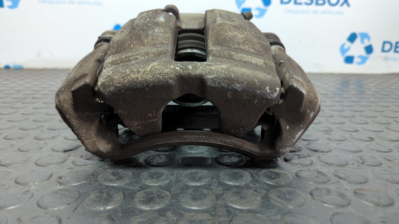 Recambio de PINZA DE FRENO DELANTERA DERECHA para MERCEDES-BENZ CLASE CLC (CL203) CLC 220 CDI (LA) (203.708) OM646963 referencia OEM IAM 6850E - NEGRO 6