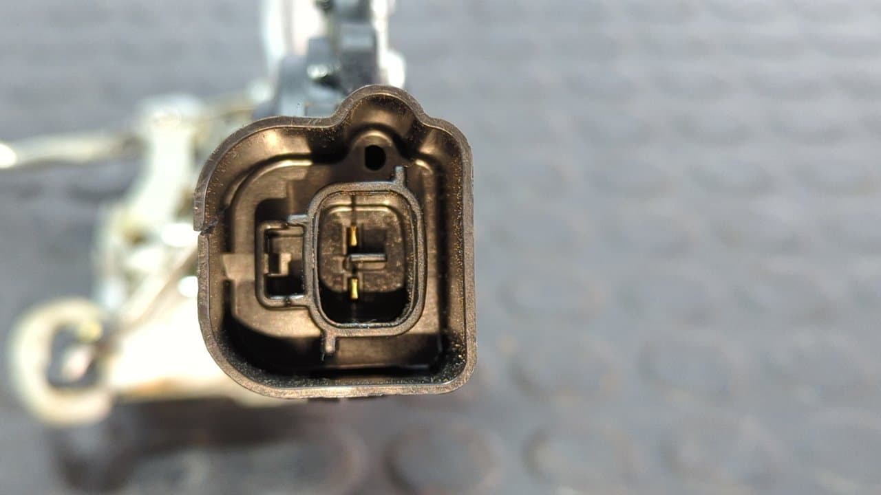 Recambio de CERRADURA PUERTA DELANTERA DERECHA para CITROEN C1 Exclusive 1KRFE referencia OEM IAM 125B2202 - ROJO 4