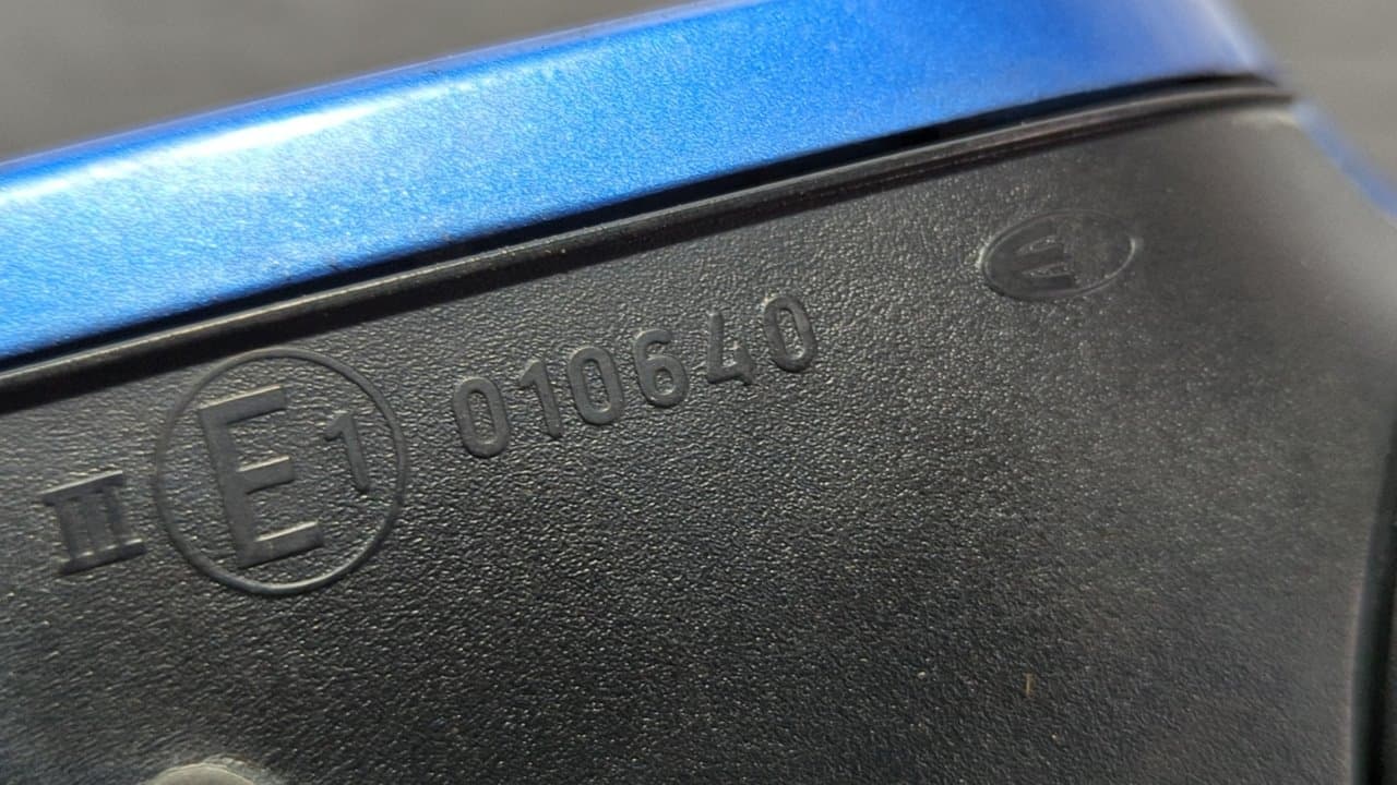 Recambio de RETROVISOR IZQUIERDO para VOLKSWAGEN POLO BERLINA (6N2) 1.4 16V AUA referencia OEM IAM 010640 - AZUL 3