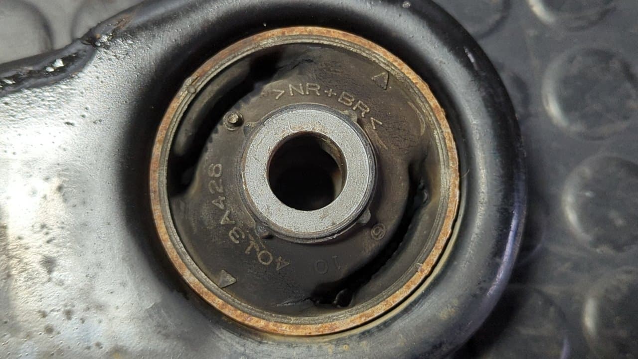 Recambio de BRAZO IZQUIERDO INFERIOR DELANTERO para CITROEN C4 AIRCROSS Attraction 9H05 - GRIS 4