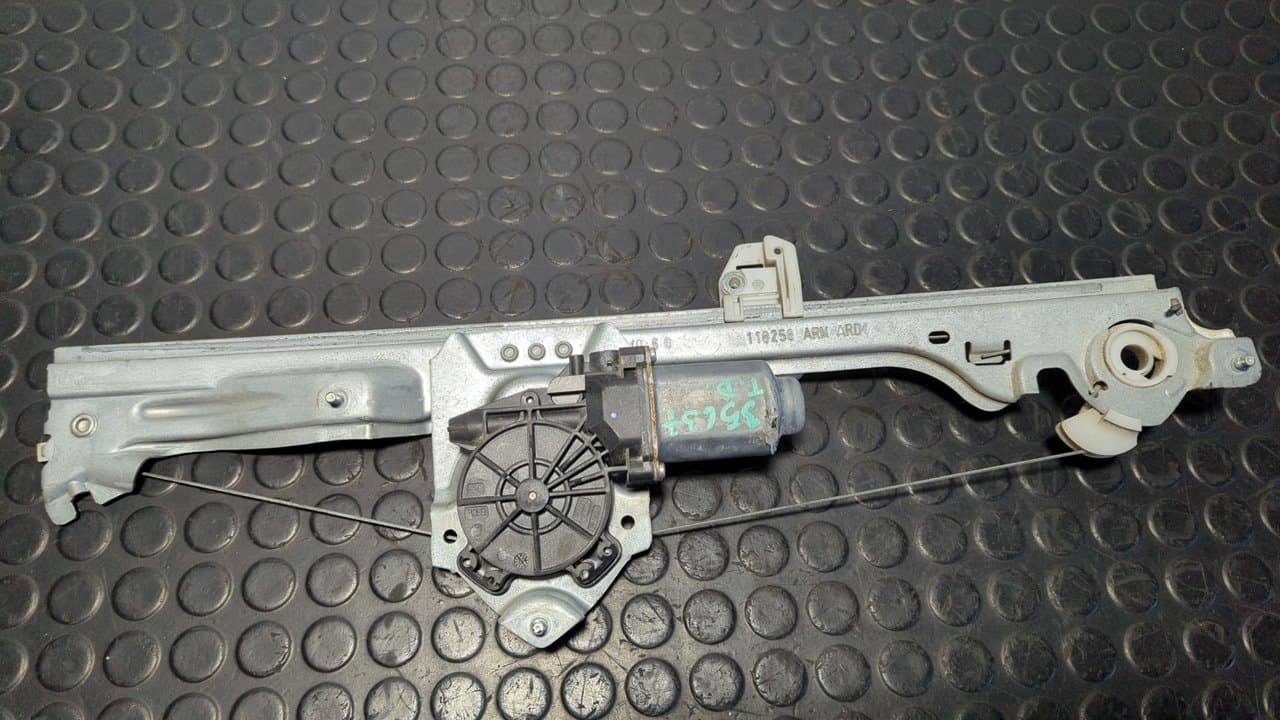 Recambio de ELEVALUNAS TRASERO DERECHO para RENAULT GRAND MODUS Authentique K9KT7 - BLANCO