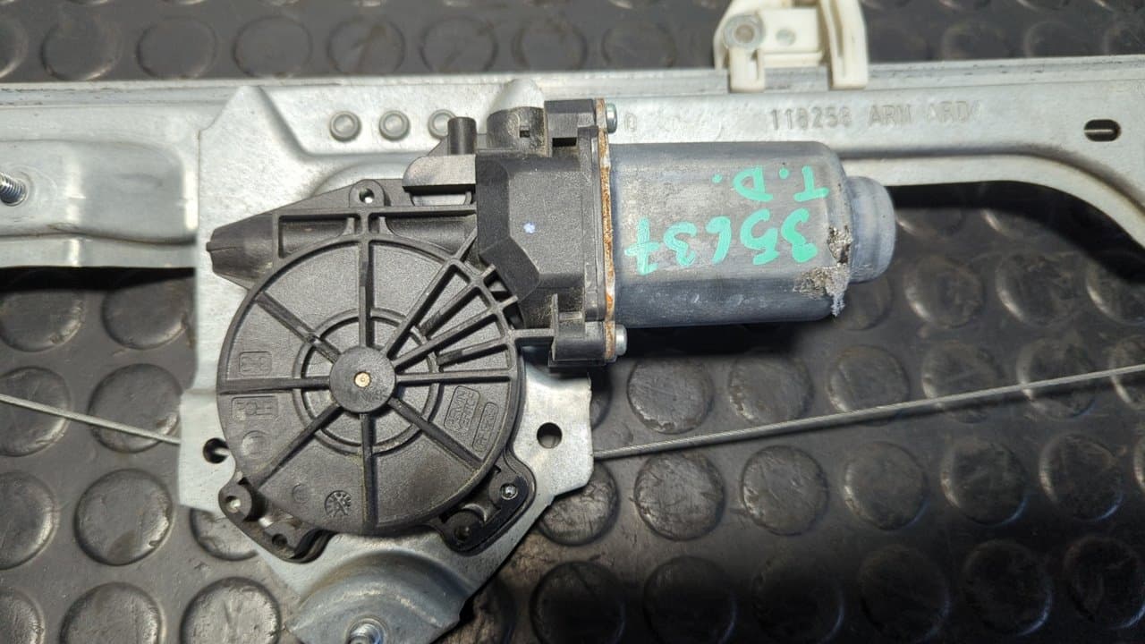 Recambio de ELEVALUNAS TRASERO DERECHO para RENAULT GRAND MODUS Authentique K9KT7 - BLANCO 3