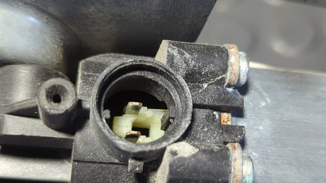 Recambio de ELEVALUNAS TRASERO DERECHO para RENAULT GRAND MODUS Authentique K9KT7 - BLANCO 2