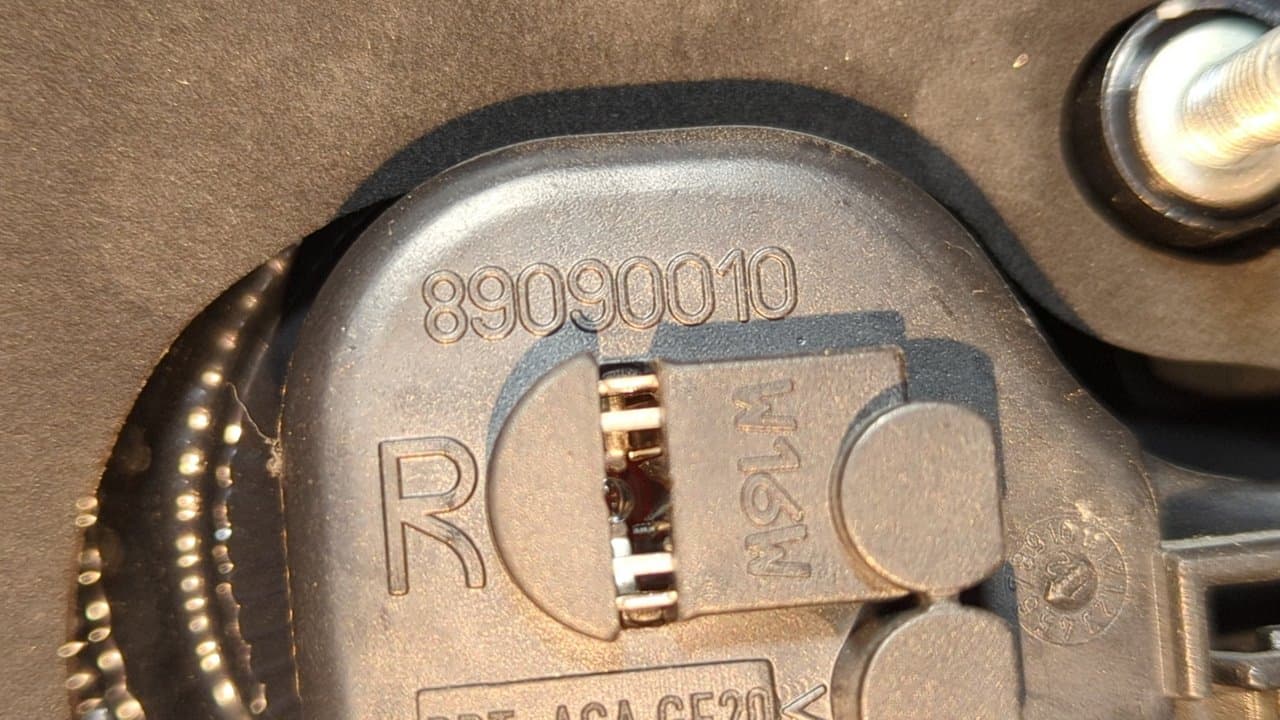 Recambio de PILOTO PORTON DERECHO para VOLKSWAGEN GOLF VI (5K1) Rabbit CAYB referencia OEM IAM 5K0945094G - AZUL 6