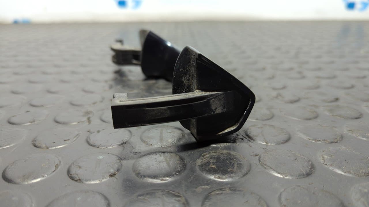 Recambio de MANETA DELANTERA DERECHA para VOLKSWAGEN GOLF VI (5K1) Rabbit CAYB referencia OEM IAM 1K8837206F - AZUL 3