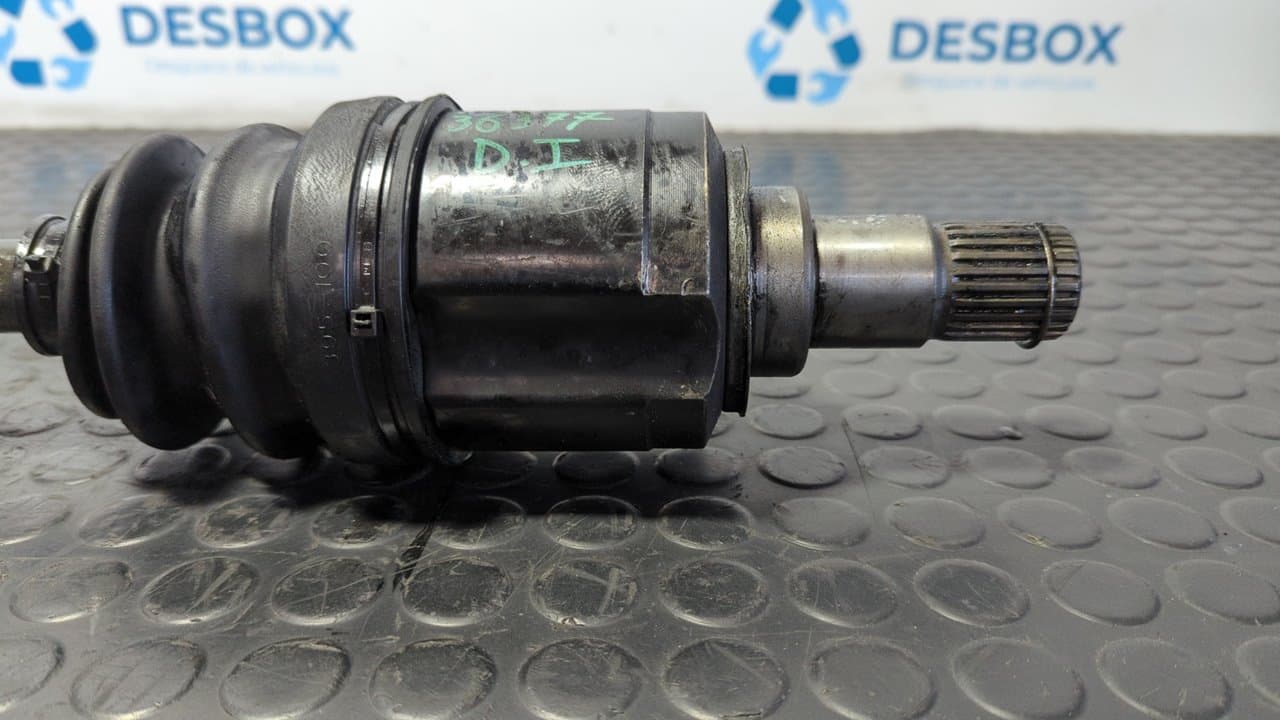 Recambio de TRANSMISION DELANTERA DERECHA para VOLVO V60 KOMBI Base D4162T - AZUL 2