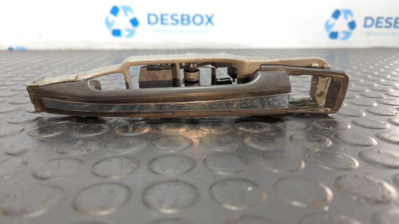 Recambio de MANETA DELANTERA DERECHA para MERCEDES CLASE E (W124)