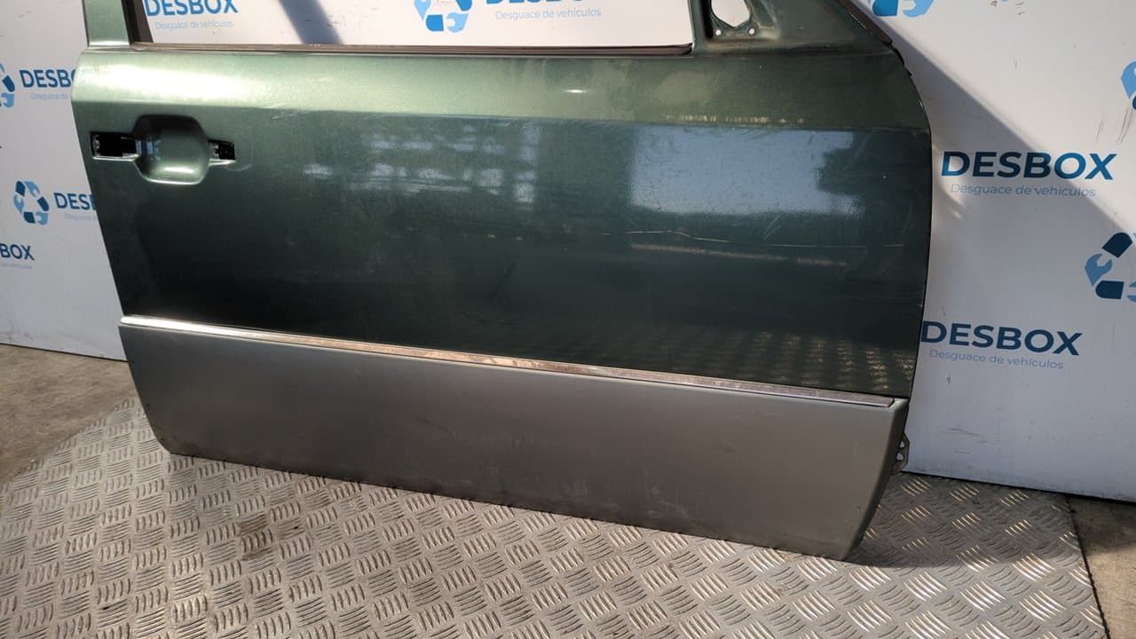 Recambio de PUERTA DELANTERA DERECHA para MERCEDES-BENZ CLASE E (W124) 3