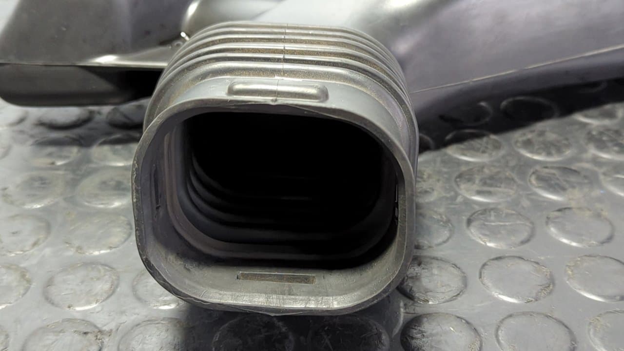 Recambio de TUBO para FORD MONDEO LIM. ST-Line UACC - NEGRO 4