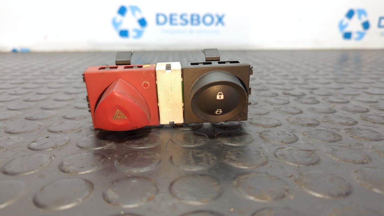 Recambio de WARNING para RENAULT MEGANE II BERLINA 3P 1.5 dCi Diesel K9KP7 referencia OEM IAM 8200407415 - BLANCO