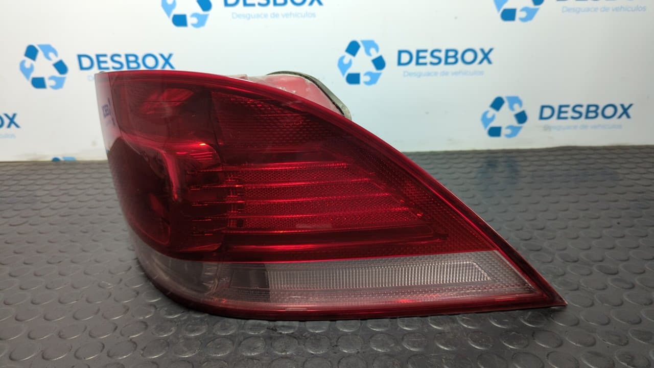 Recambio de PILOTO TRASERO DERECHO para VOLKSWAGEN GOLF V VARIANT (1K5) Highline BXE referencia OEM IAM 1K9945096A - VERDE 9