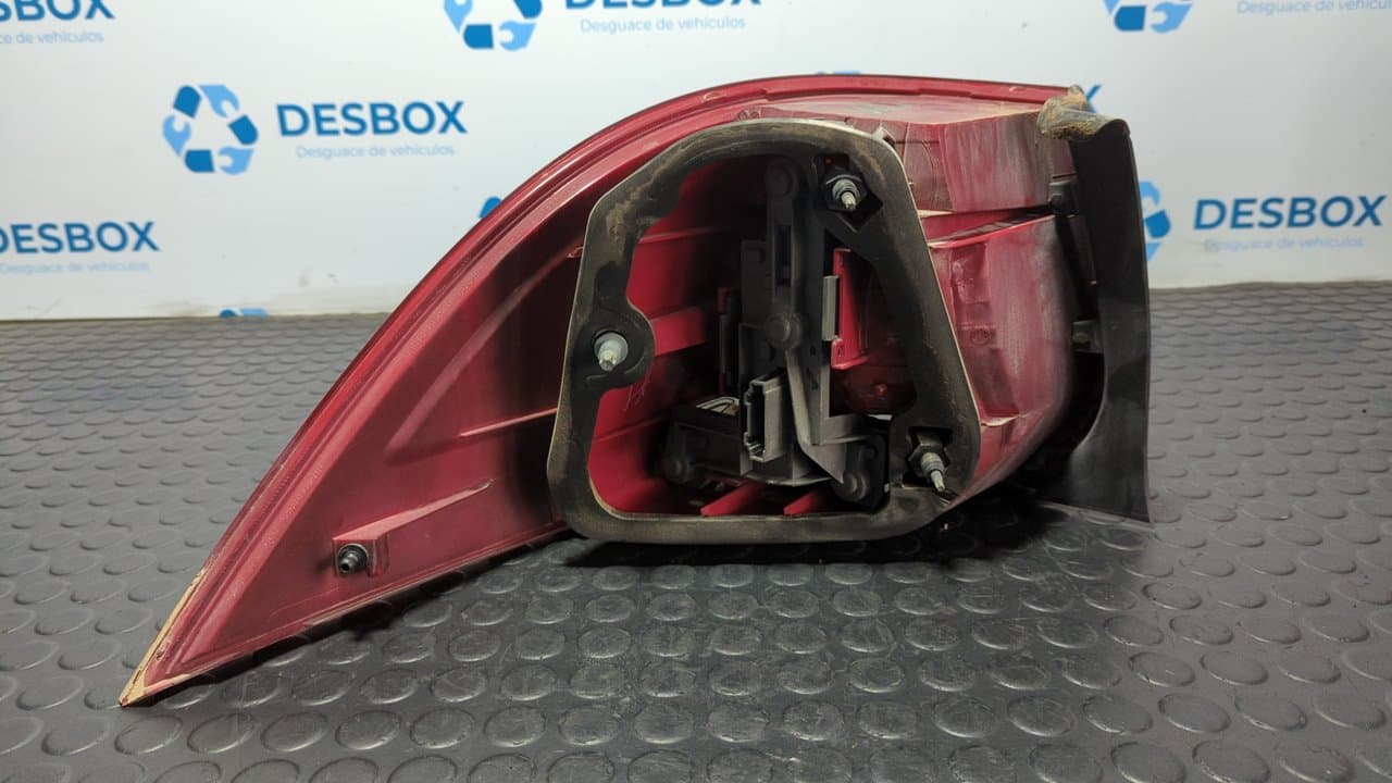 Recambio de PILOTO TRASERO DERECHO para VOLKSWAGEN GOLF V VARIANT (1K5) Highline BXE referencia OEM IAM 1K9945096A - VERDE 8