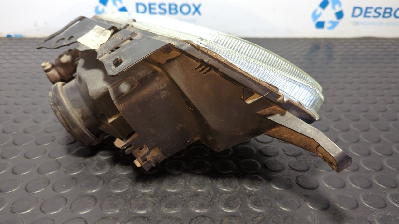 Recambio de FARO IZQUIERDO para CITROEN SAXO 1.4 Plaisir HDZ referencia OEM IAM 88205260 - VERDE 7