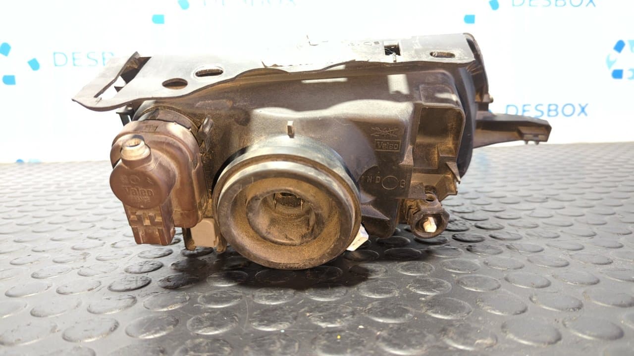 Recambio de FARO IZQUIERDO para CITROEN SAXO 1.4 Plaisir HDZ referencia OEM IAM 88205260 - VERDE 9