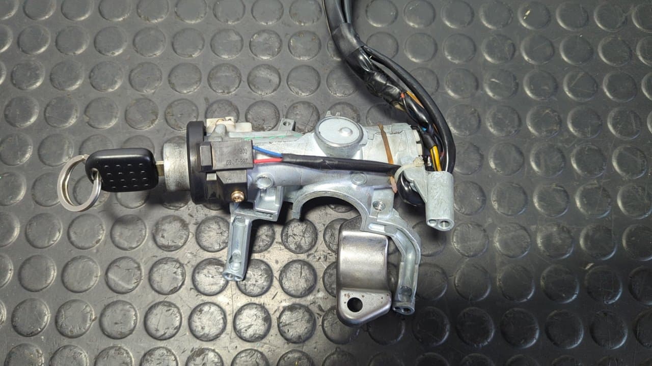 Recambio de CONMUTADOR DE ARRANQUE para SUZUKI BALENO BERLINA SY (EG) 1.9 TD GLX (4-ptas.) DHW referencia OEM IAM 2882 N97 0064 - VERDE 10