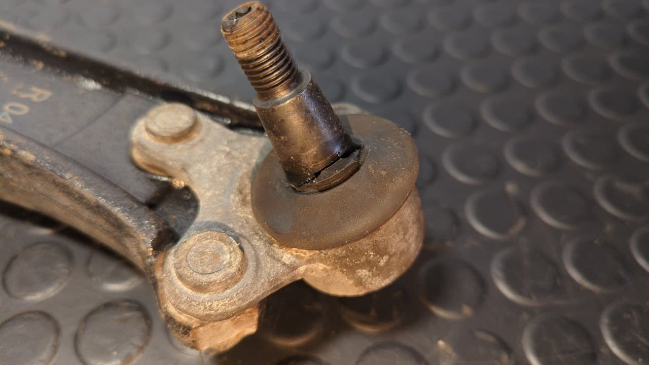 Recambio de BRAZO DERECHO INFERIOR DELANTERO para VOLKSWAGEN CADDY KA/KB (2K) BLS referencia OEM IAM R04 - BLANCO 7